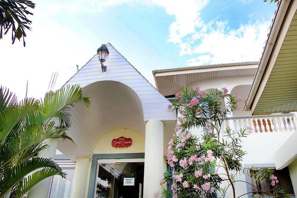 Grand Casamora Hotel Ogbodjo Экстерьер фото
